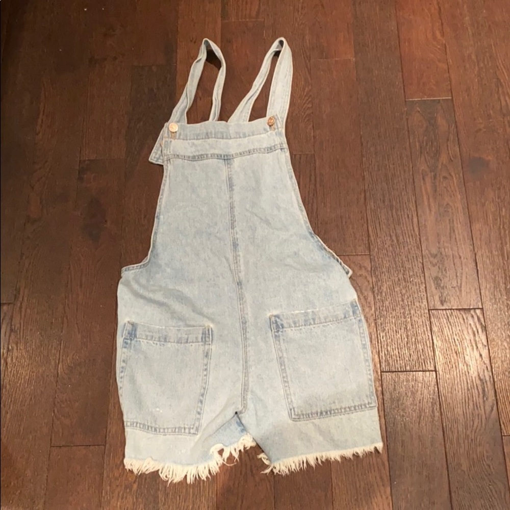 Forever 21 shorts overalls, size 26